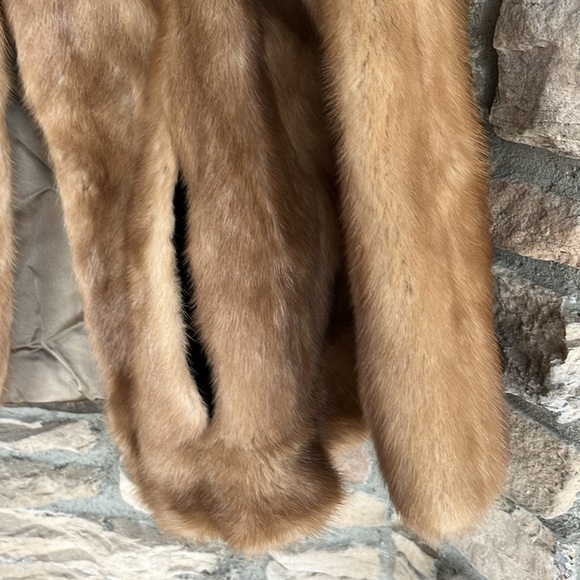 Emba Pastel natural brown mink, royal quality coat - Picture 3 of 12